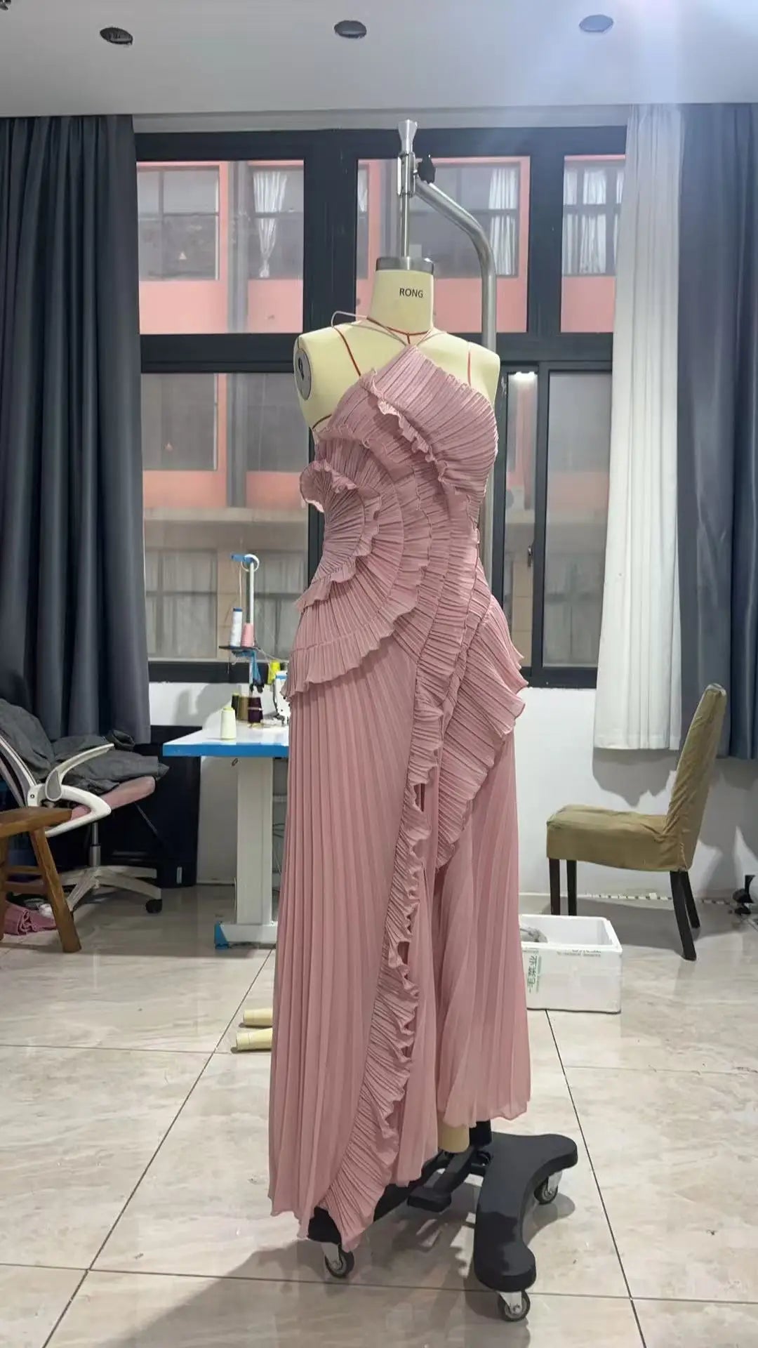 Chic Irregular Chiffon Halter Maxi
