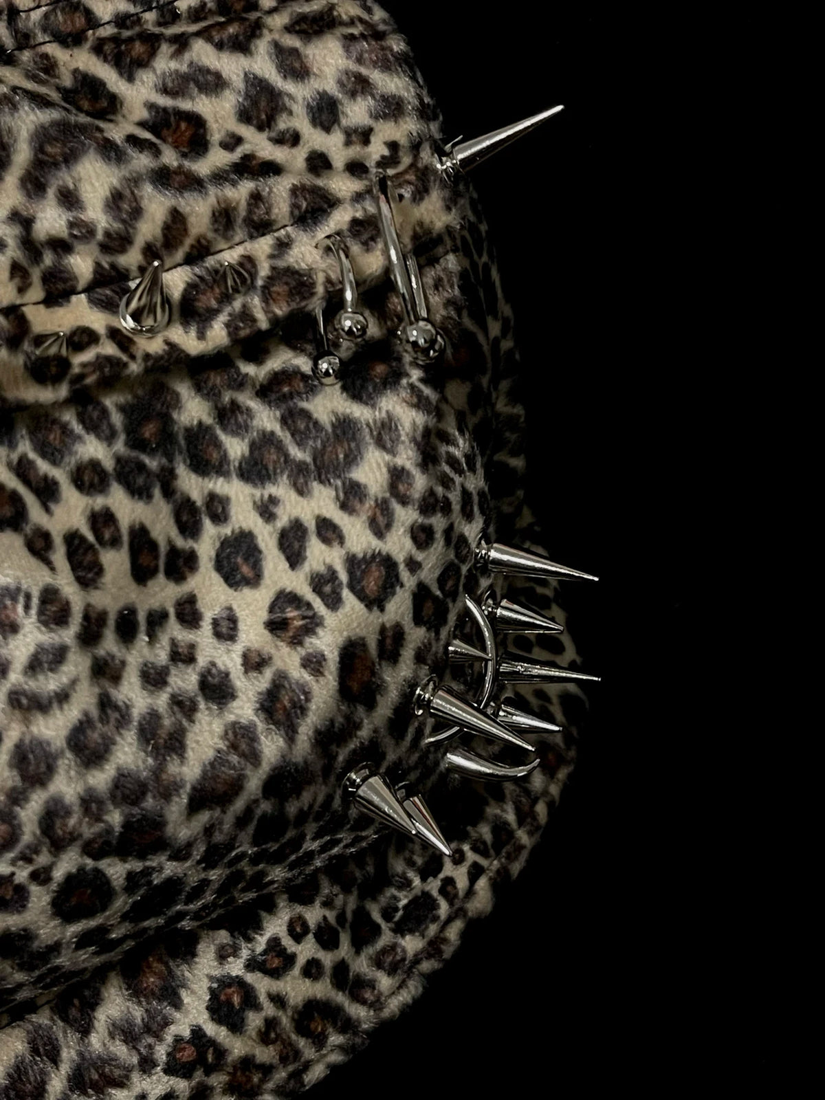 Punk Rivet Leopard Print Backpack Men's Bag Large Capacity Fashion Backpacks for Women