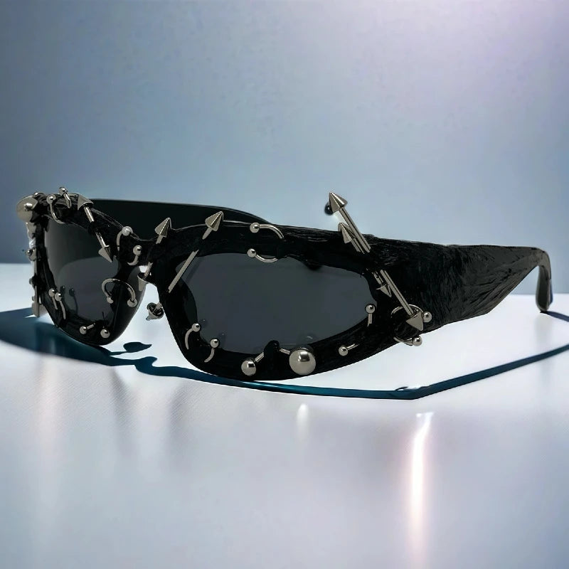 Personalized Rivet Sunglasses for Men and Women Retro Metal Studded Frame Unisex Punk Eyewear UV400 Protection Party Shades