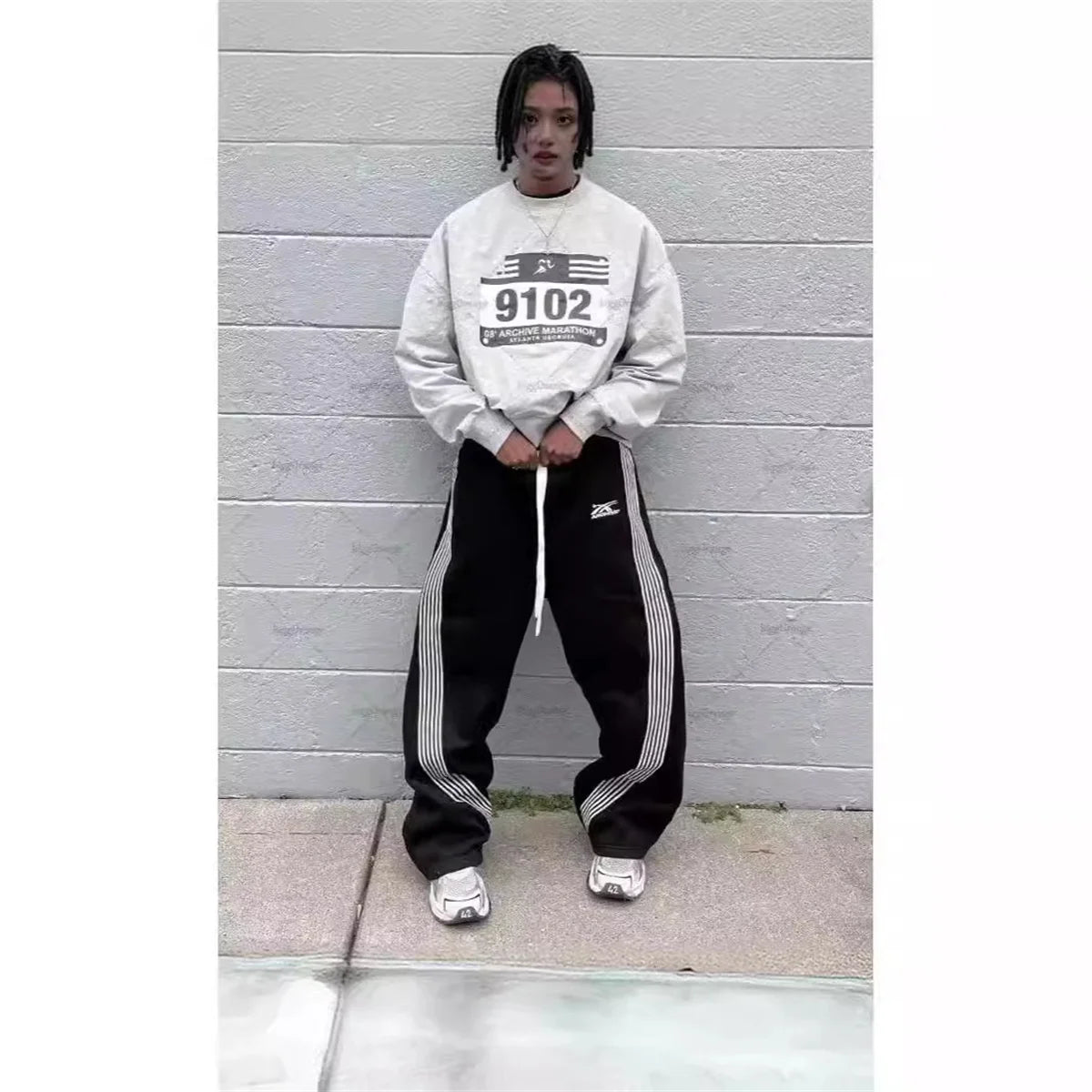 Y2K Camo Cargo Sweatpants – Embroidered Tactical Joggers