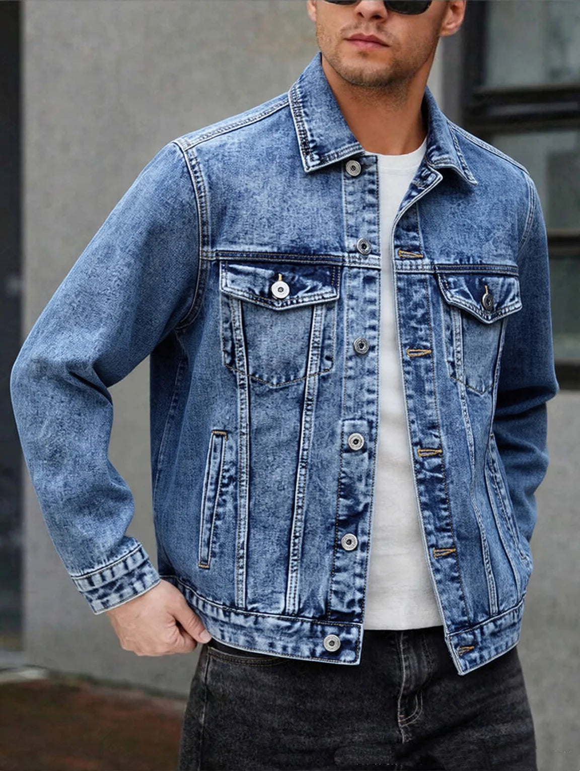 American style multi pocket denim jacket for men blue grey vintage washed loose fitting versatile trendy workwear jacket
