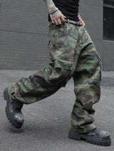 Men's camouflage utility jeans. Multi-pocket design. Stylish and trendy. Loose fit.