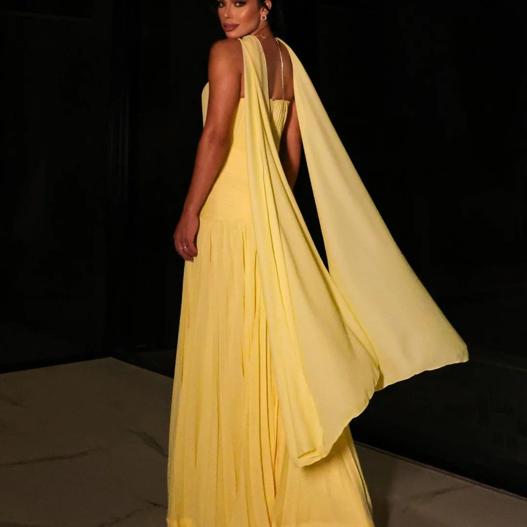 Bella Customized Yellow Strapless Pleated Ruched Bodice Cape Elegant Fitted Flowy Maxi Skirt Party Dresses robes de soirée 2025