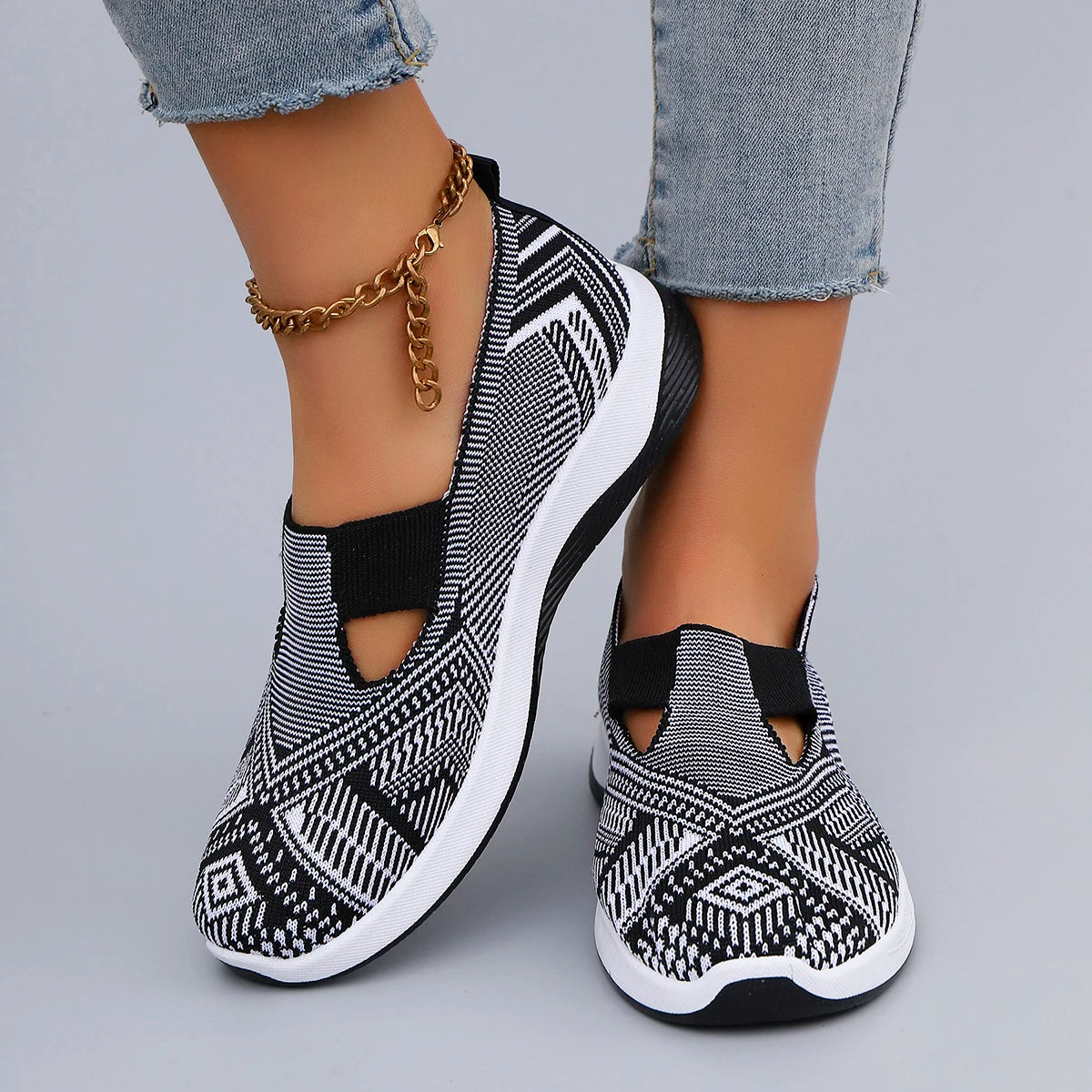Spring New Women's Casual Sports Shoes Comfortable, Breathable, Lightweight, Wear Resistant Lazy Shoes, Soft Soled Flat Shoes