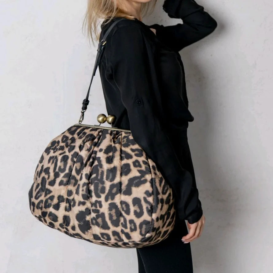 LOST IN VINTAGE Leopard Print Animals Fabric Soft Smooth Owl Bag Balls Bronze Kiss-lock Large Purse Clutch Large 43x40x13cm