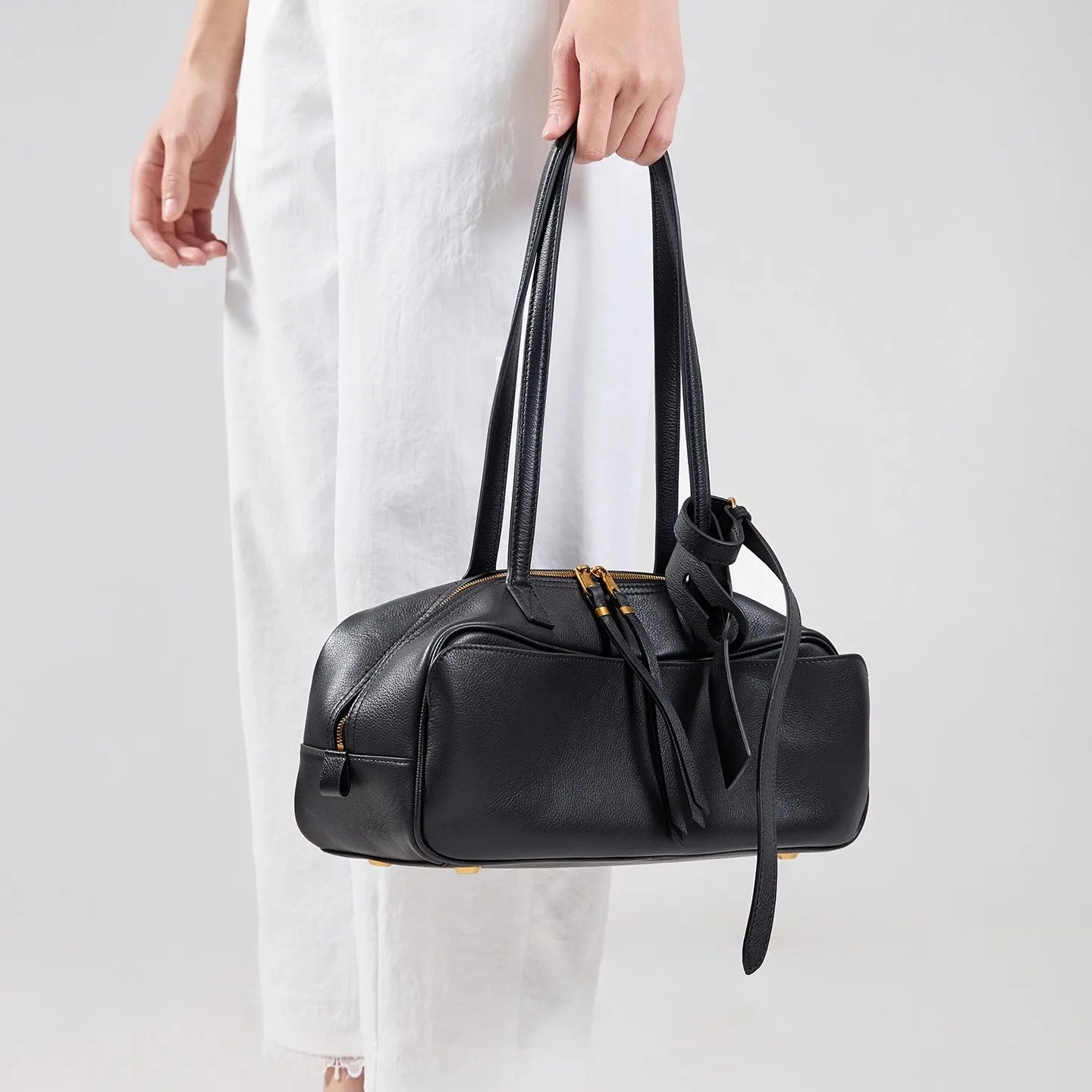 High Version Genuine Leather Pillow Bag for Women 2026 New All-Match Large Capacity First Layer Cowhide Bowling Bag for Women