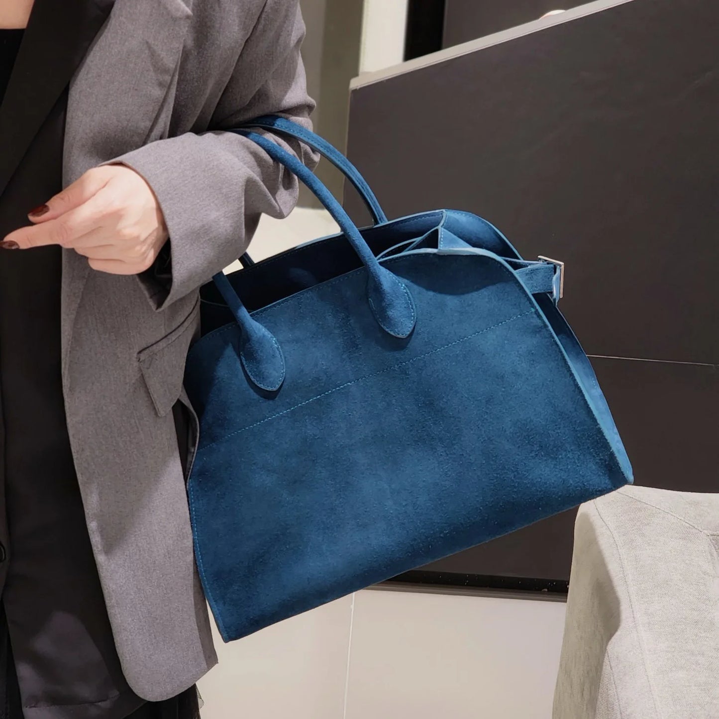 High Quality Autumn Winter New Matte Suede Tote Bag Large Capacity Commuter Casual Portable Shoulder Genuine Leather Women's Bag