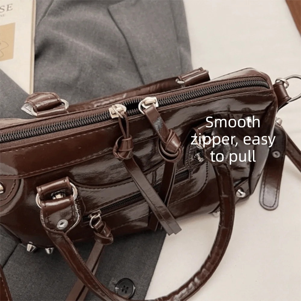 Vintage Rivets Pillow Bag Large Capacity Zipper Single Shoulder Bag Top Handle Patent Leather Crossbody Women's Bag Women
