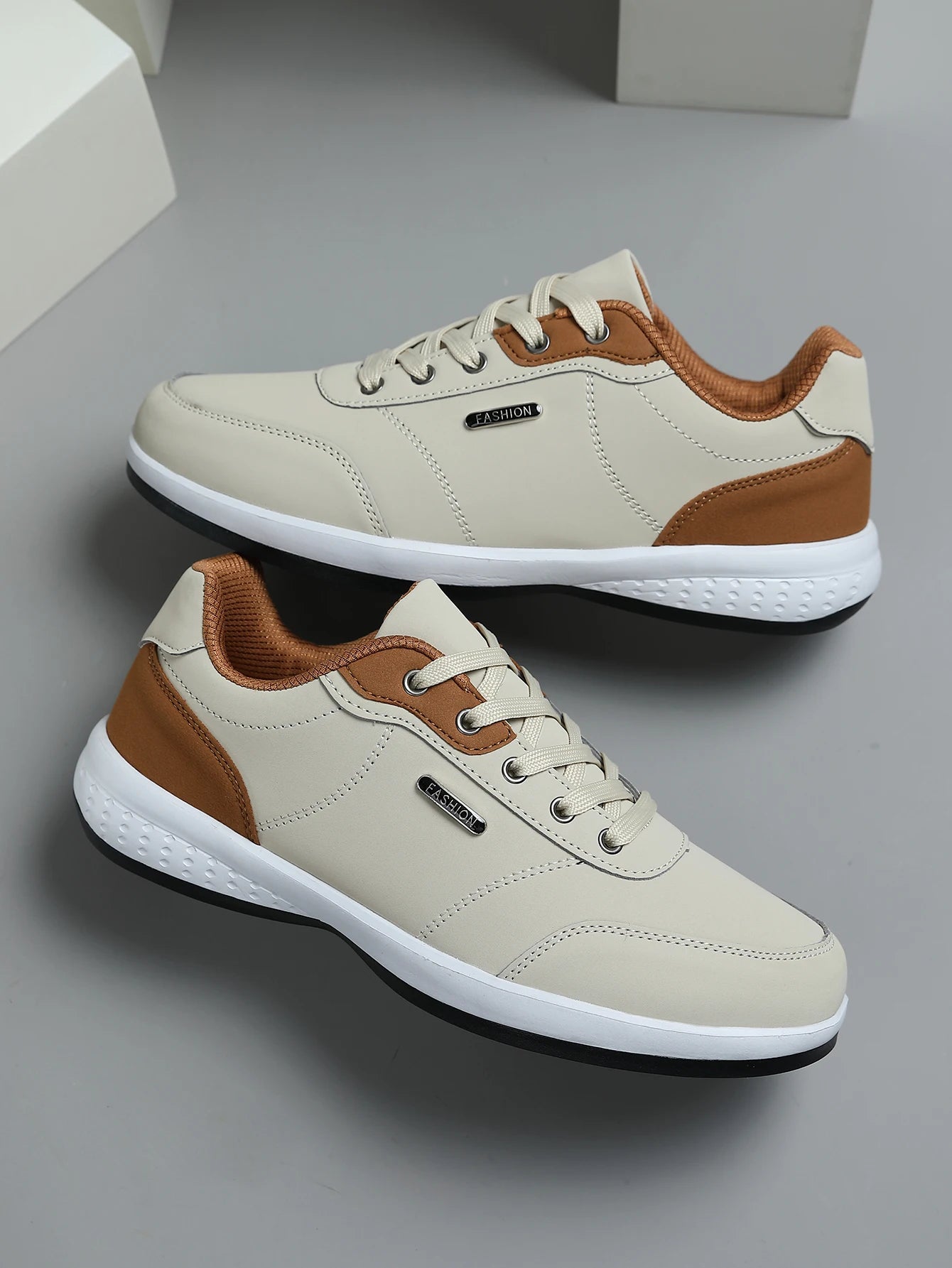 2026 New Walking Sports Shoes Leather Waterproof Casual Sports Shoes Non-slip Shock Absorption Running Shoes Men's Tennis Shoes