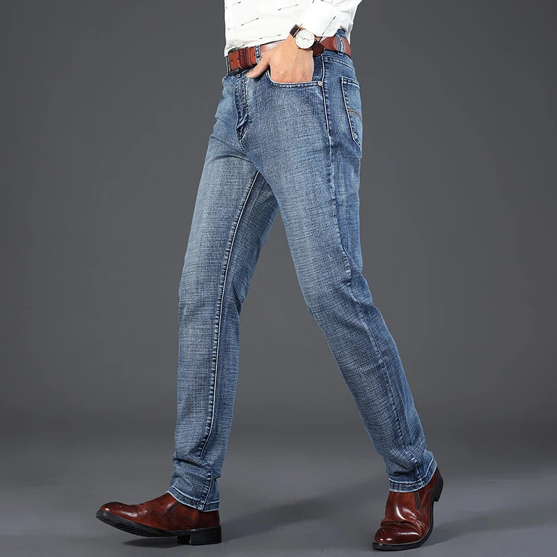 Men’s Classic Straight-Leg Stretch Jeans