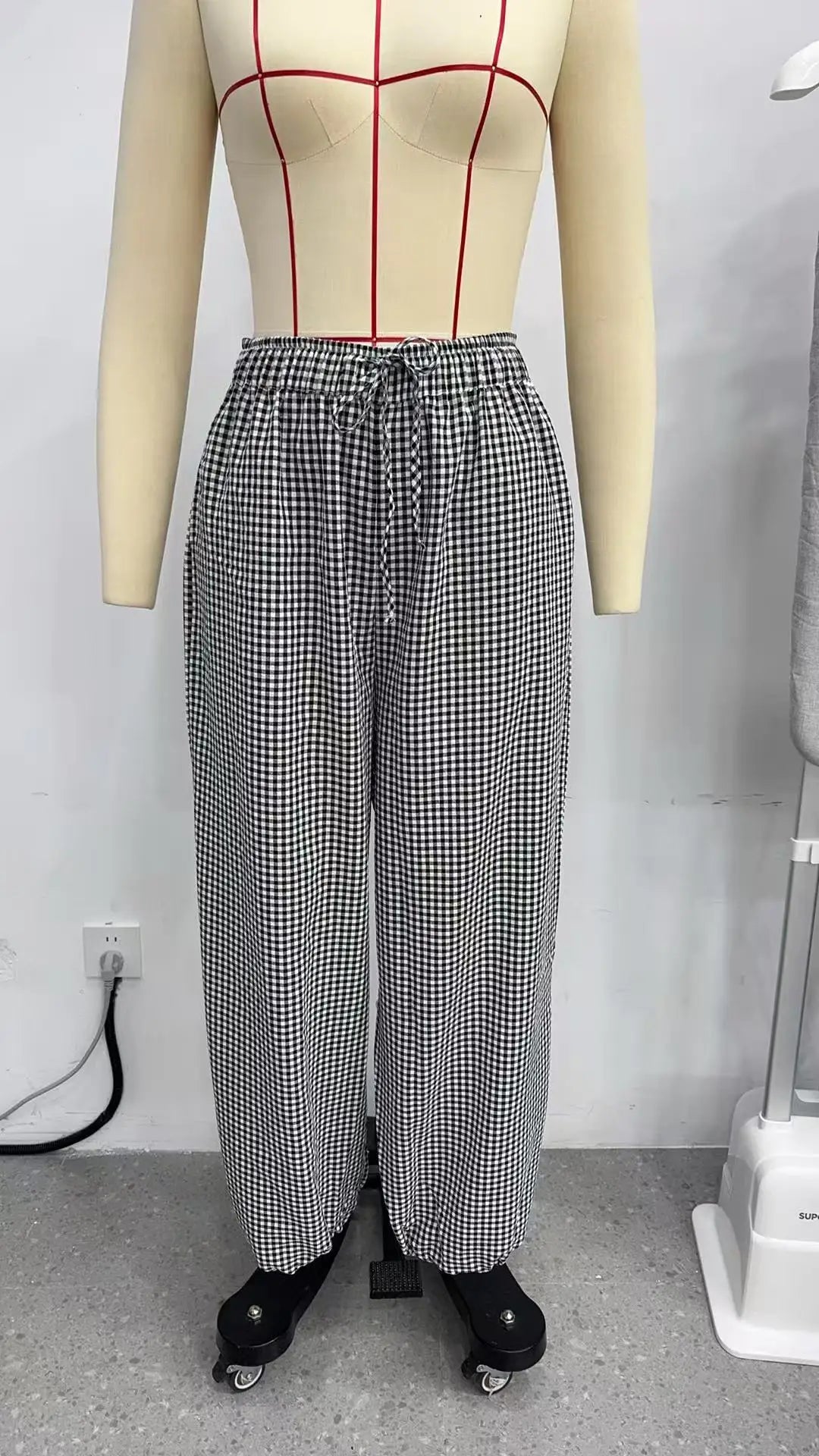 Women's Plaid Drawstring Lantern Pants