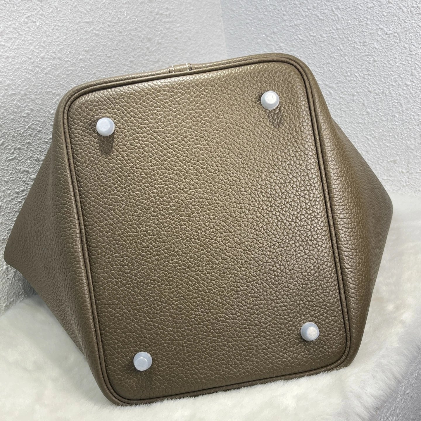 Mendy 22 CM Large size Top Quality Bucket Bags Women's Bag Lady Luxury Designer High End Bag TC Cowhide Golden Sliver