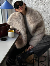 Chic Faux Fur Cropped Jacket