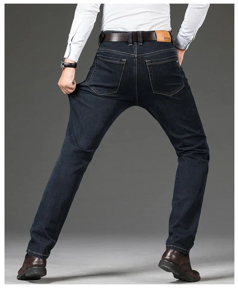 Men's Fleece-Lined Stretch Straight-Leg Jeans