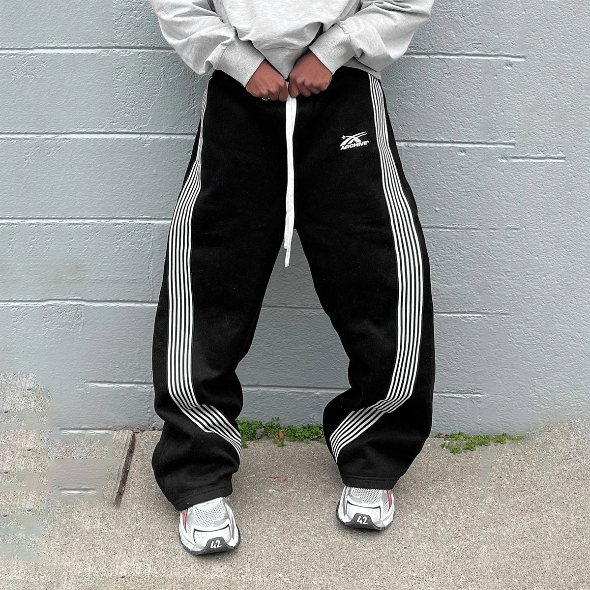 Y2K Camo Cargo Pants – Relaxed Drawstring Joggers