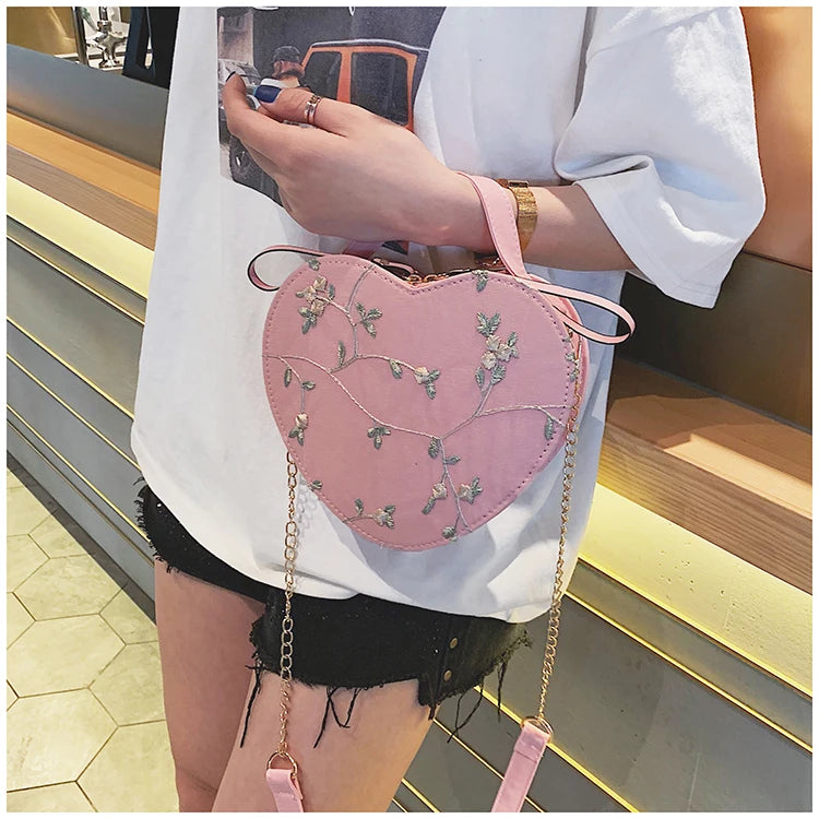 Female Sweet Lace Heart Round Handbags High Quality PU Leather Cross Body Bags for Women Small Fresh Flower Chain Shoulder Bags