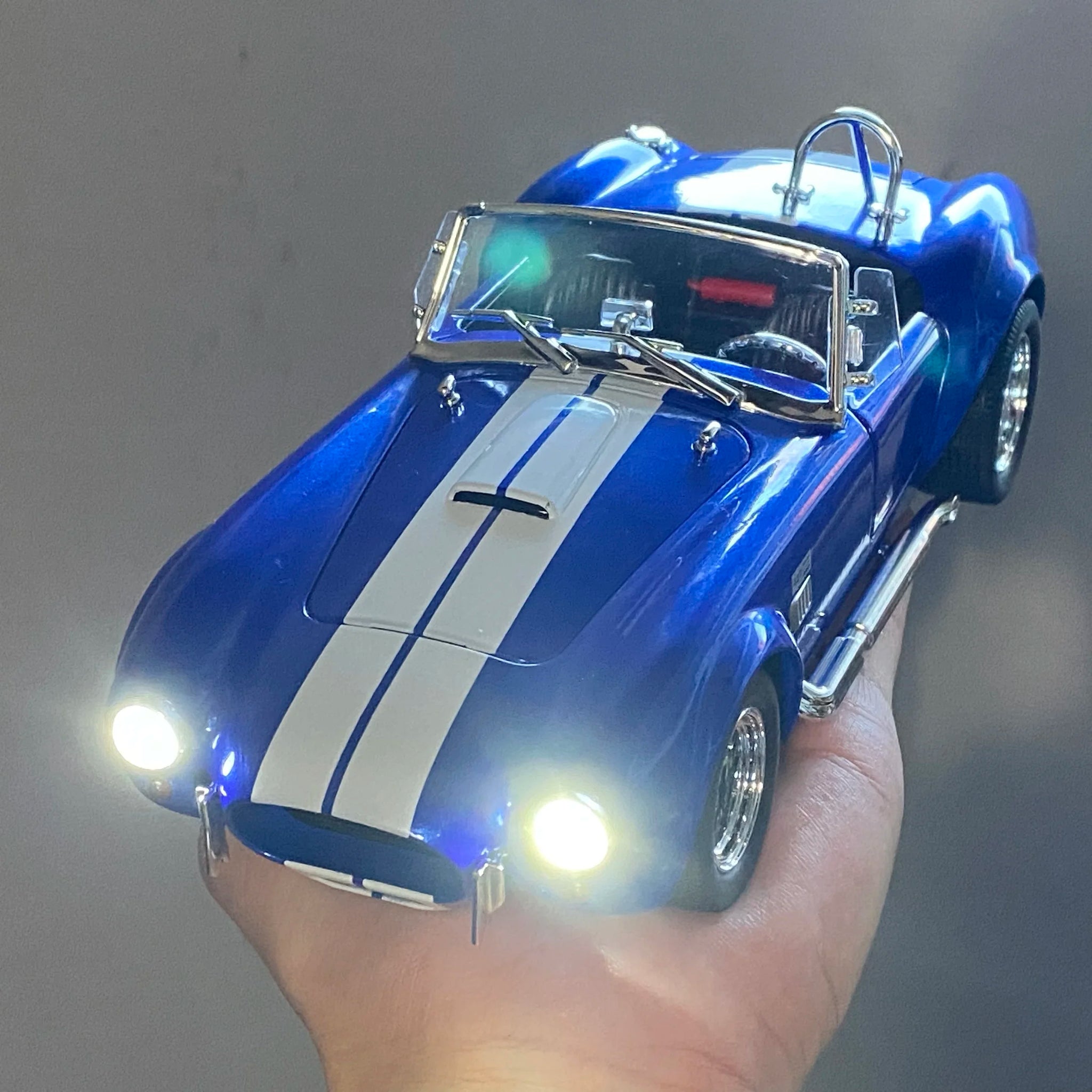 1:24 Ford Shelby Cobra 427 Roadster 1965 Diecast Model Car
