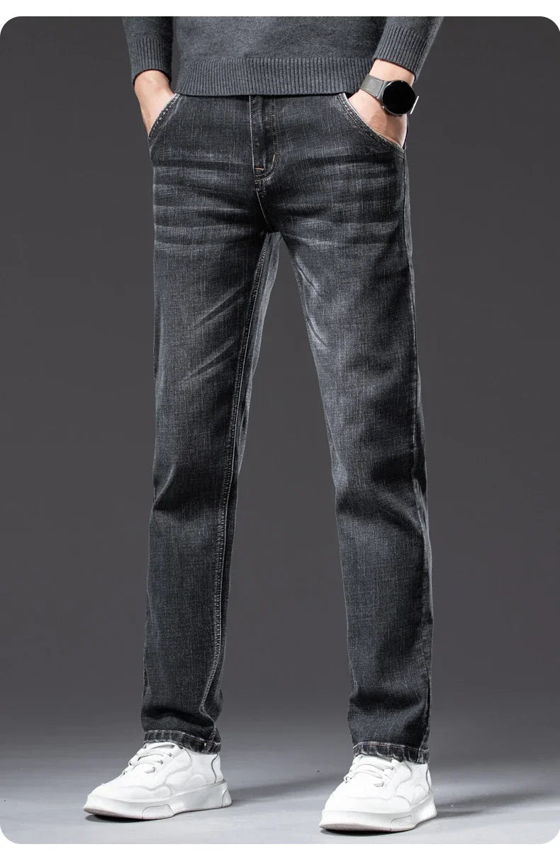 Men’s Classic Straight-Leg Stretch Jeans