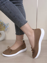 Women's Breathable Mesh Flat Shoes, Decorated with a Bow, Are Lightweight and Comfortable, Perfect for Mom Shoes.