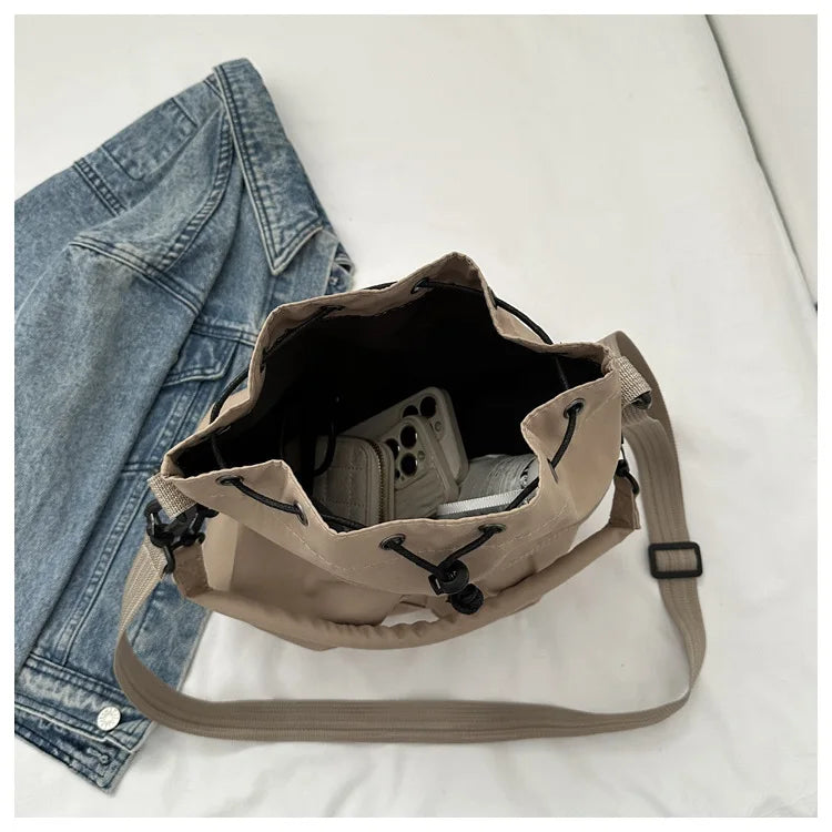 Fashionable Crossbody Bags for Women Shoulder Bag Large Capacity Oxford Women Bucket Bag Purse and Handbags