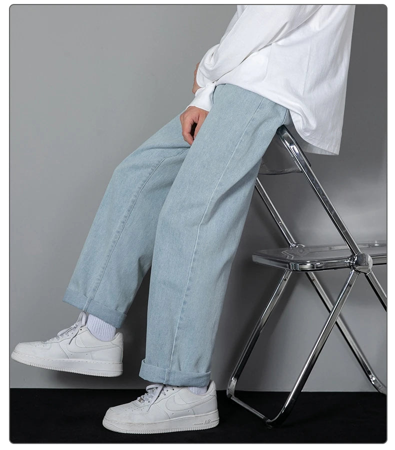 Men’s Relaxed Straight-Leg Denim Jeans