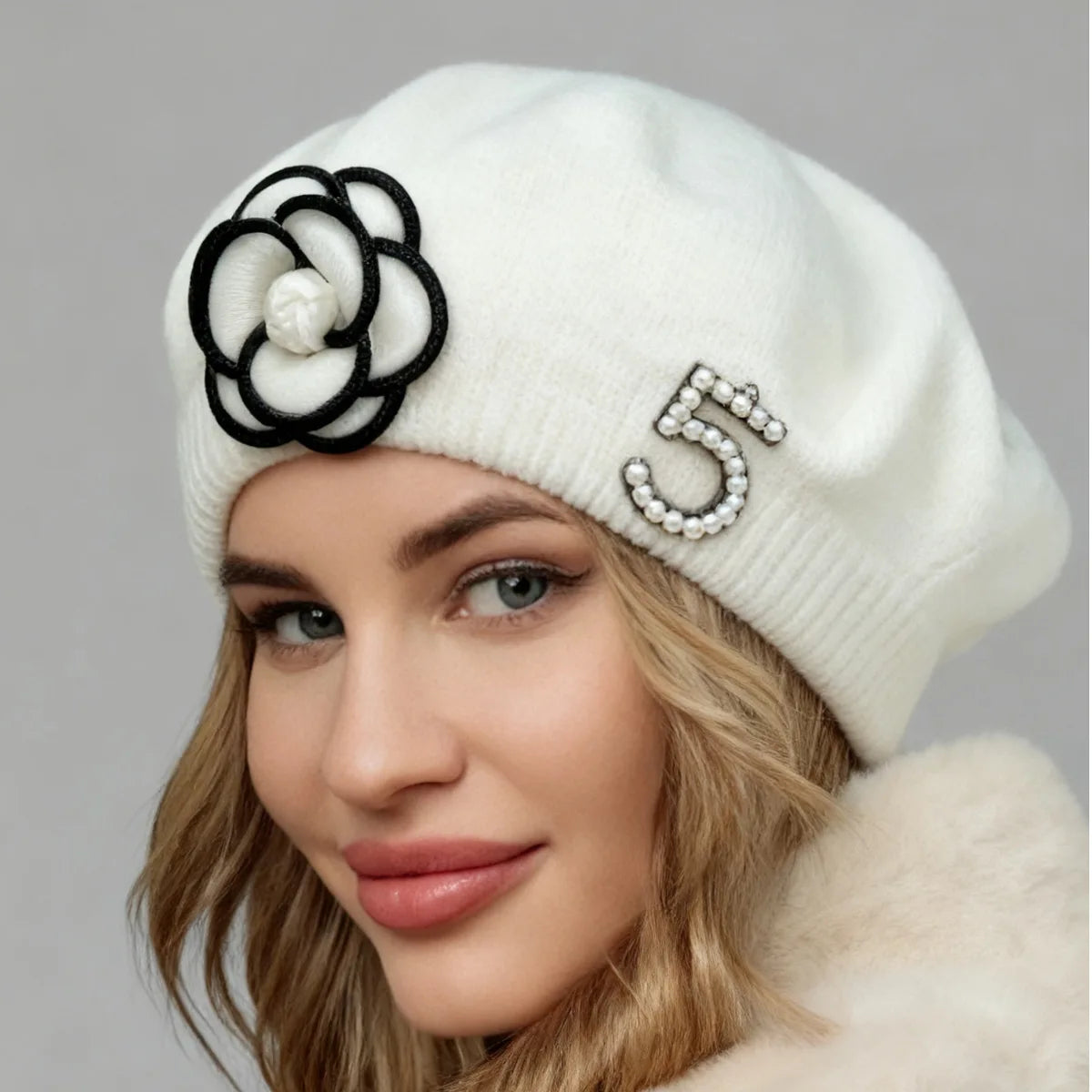 Women's Floral Pearl Knit Beret – Elegant Winter Hat