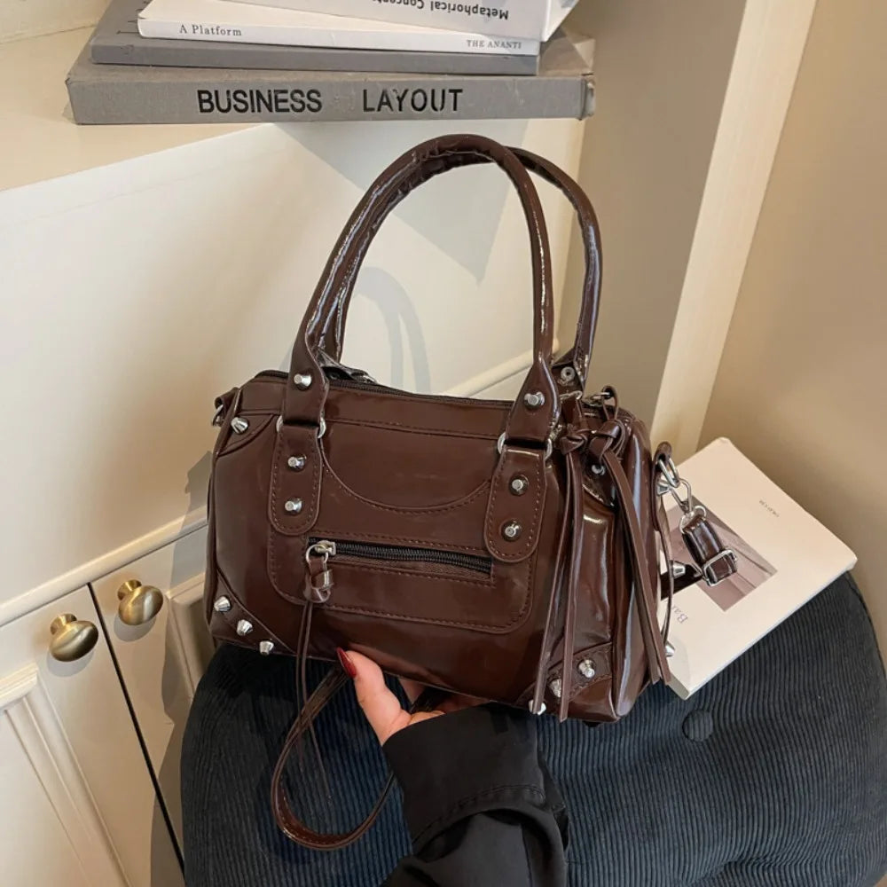 Vintage Rivets Pillow Bag Large Capacity Zipper Single Shoulder Bag Top Handle Patent Leather Crossbody Women's Bag Women