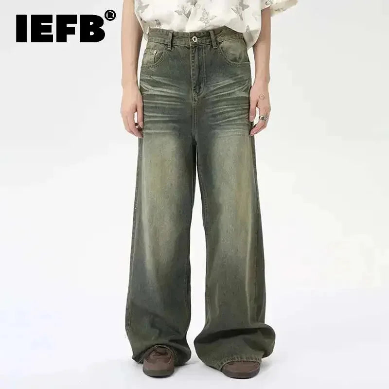 Men's Loose Straight-Leg Denim Jeans & Shorts