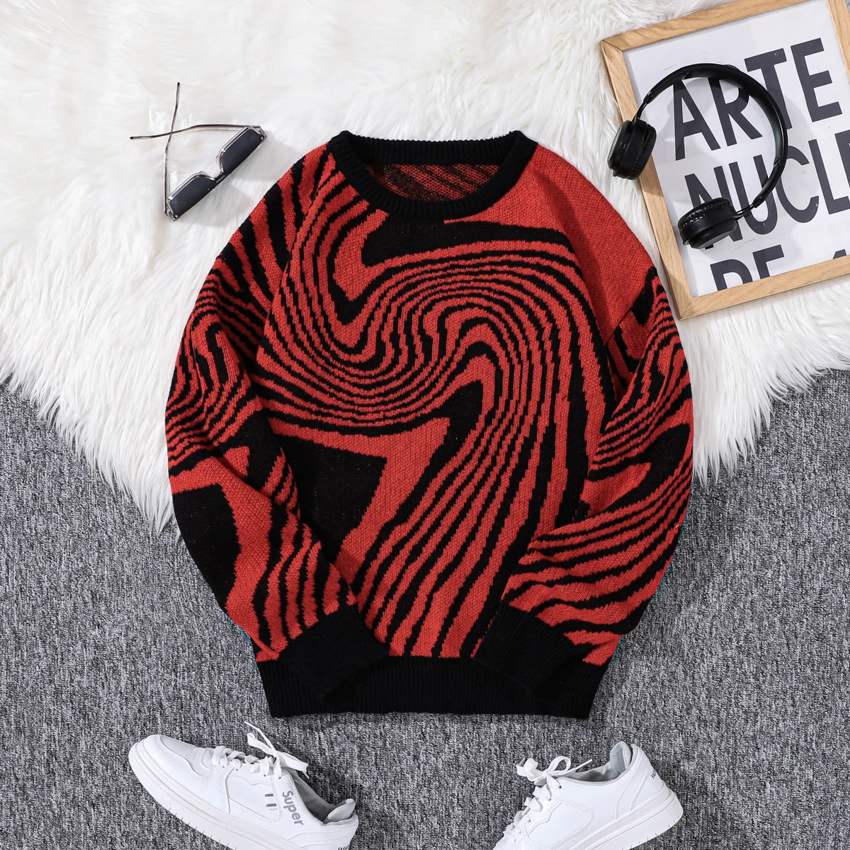 Men’s Contrast Maze Jacquard Crewneck Sweater