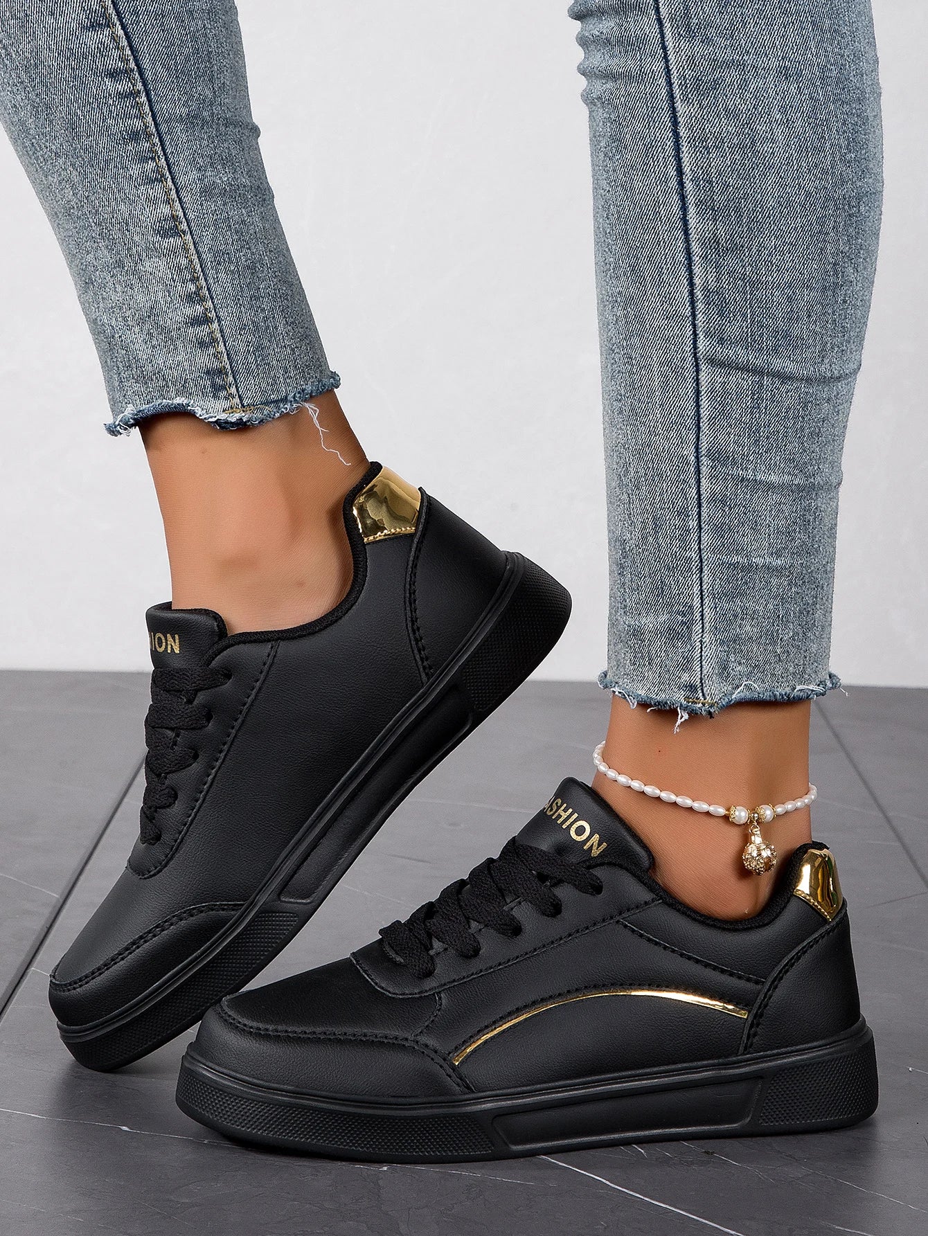 Baasploa Women’s Leather Platform Sneakers