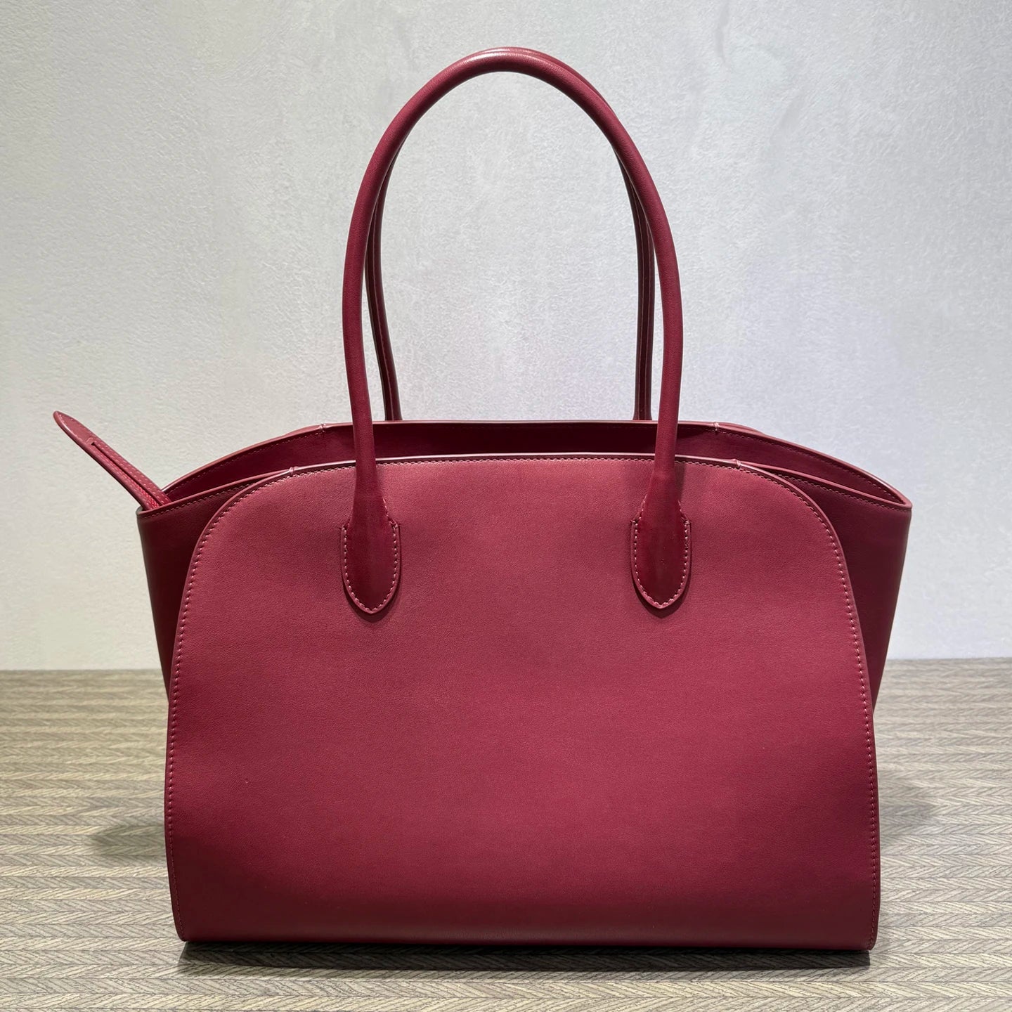 36cm Top-Grain Cowhide Tote — Effortless Everyday Elegance