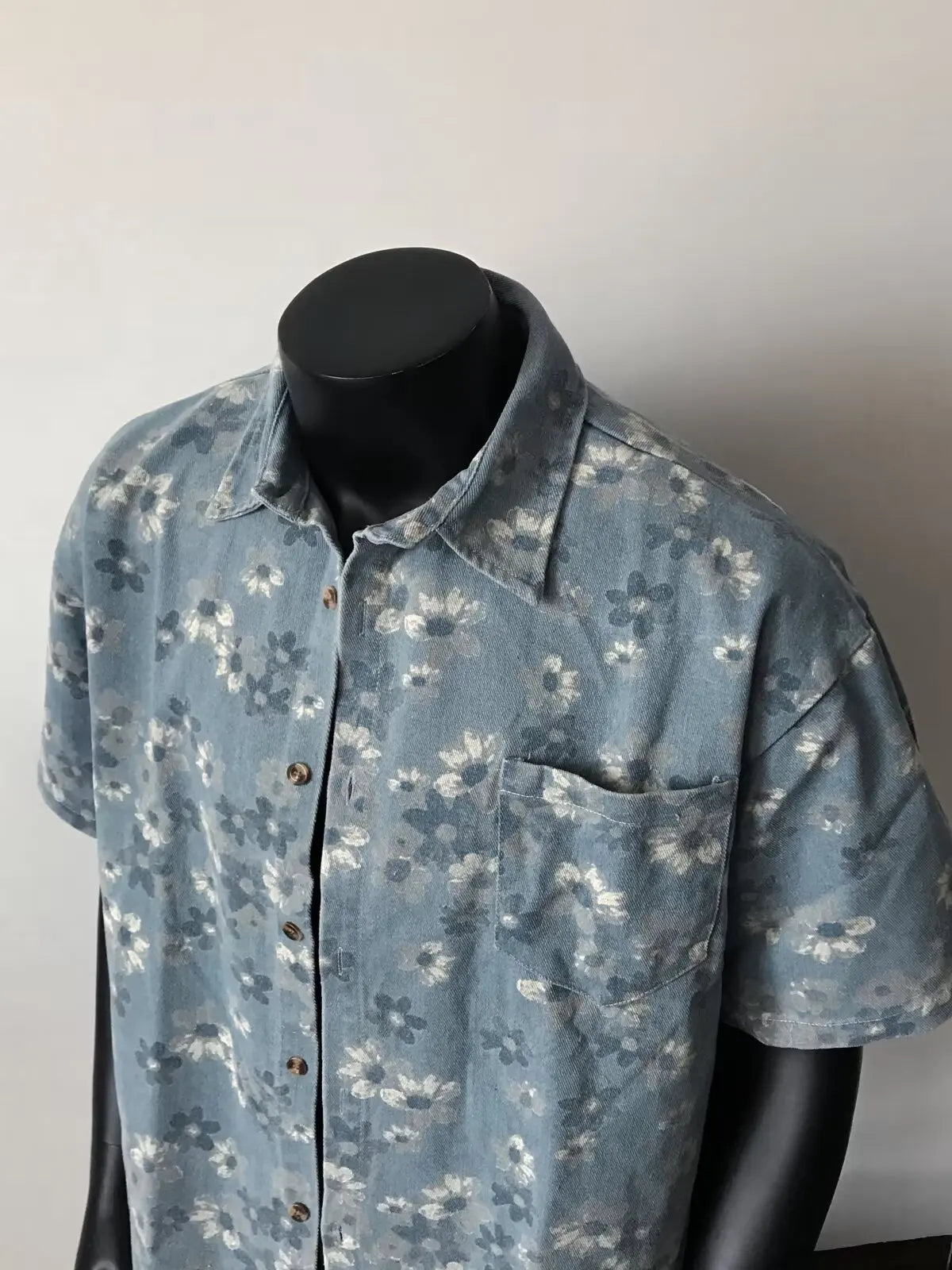 2025 Summer New Floral Short Sleeve Men's Denim Shirt Thin American Retro Layered Wear Outerwear Jacket Breathable Polyester