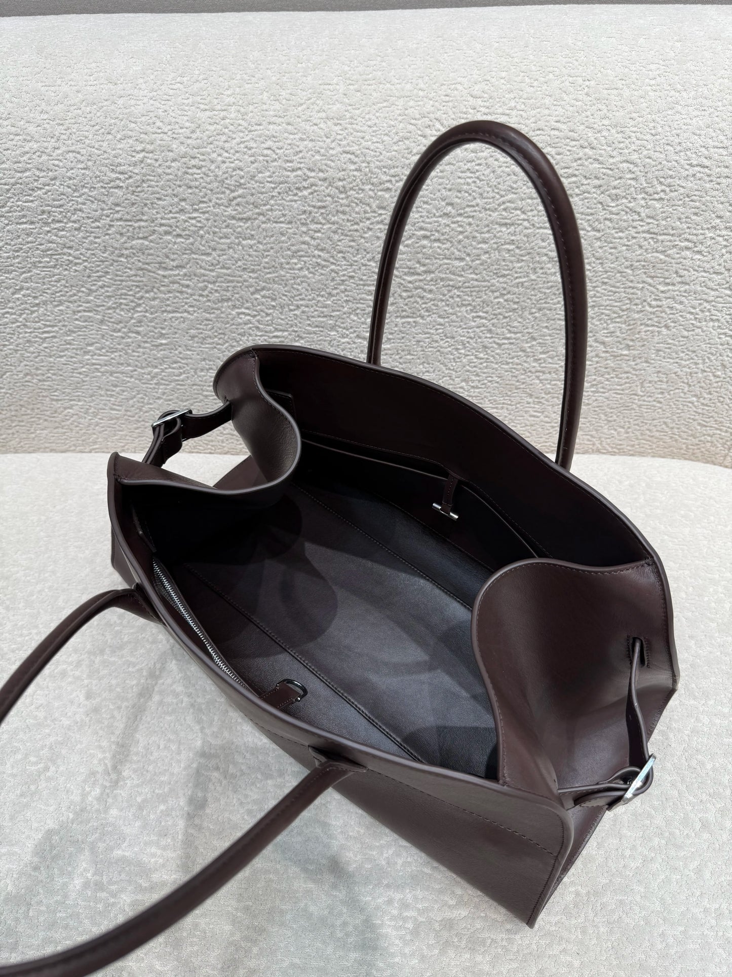 UXST Genuine Saddle Leather Tote Bag – All-Steel Hardware