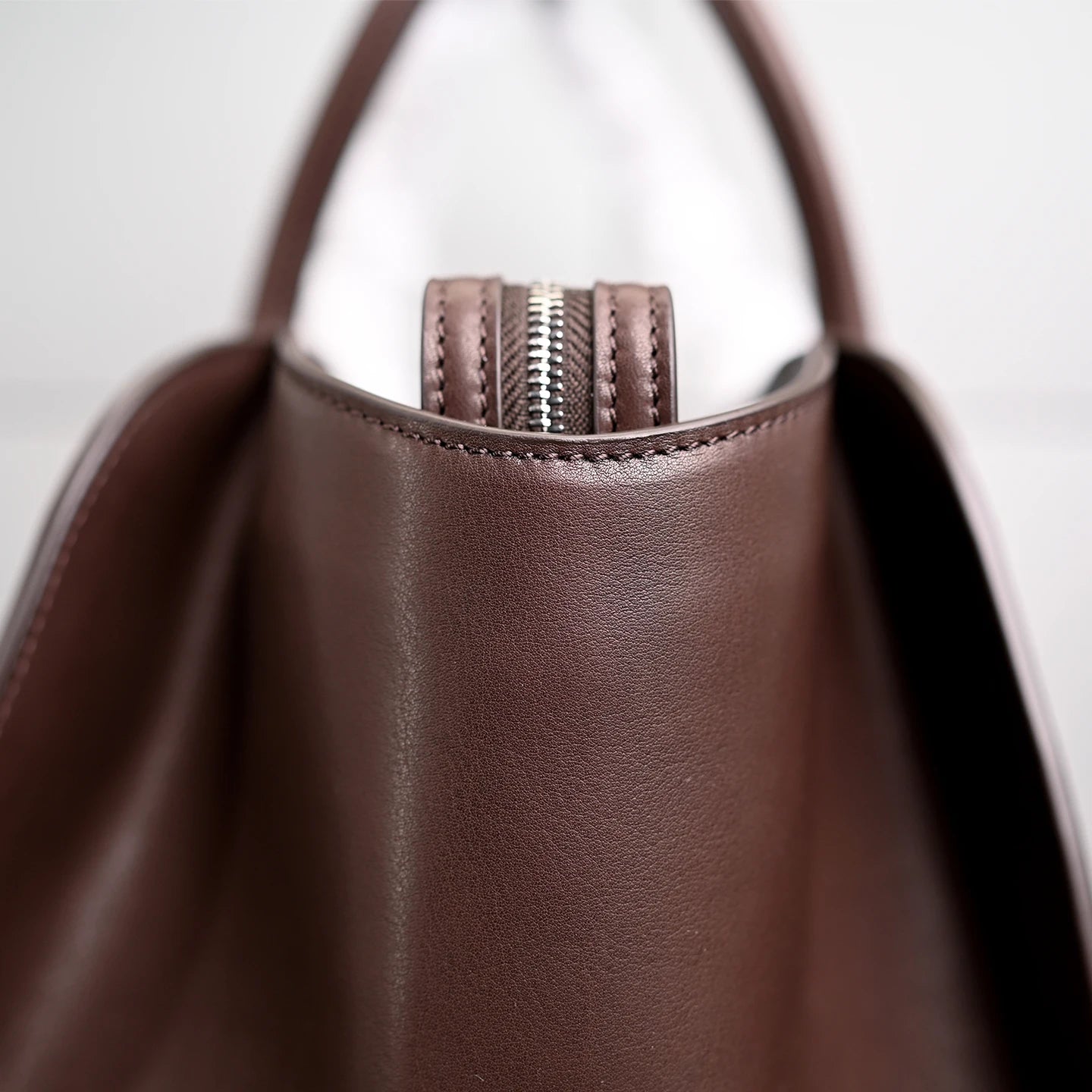 36cm Top-Grain Cowhide Tote — Effortless Everyday Elegance