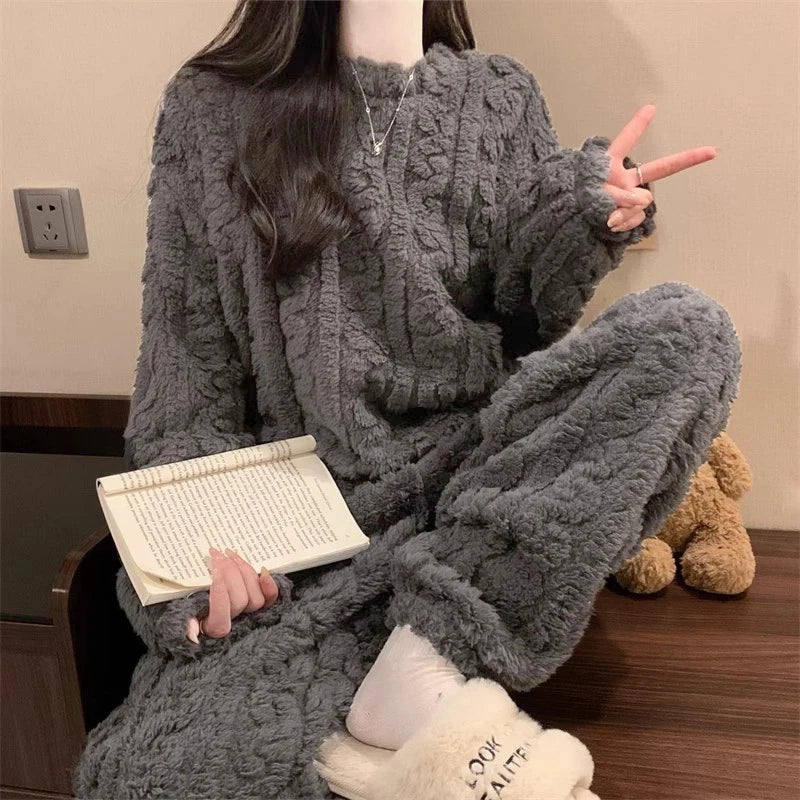 Women's Coral Velvet Winter Pajama Set