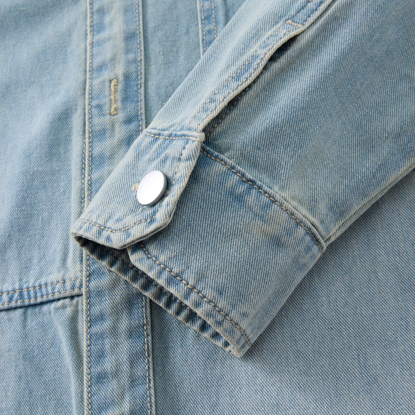 Men's Casual Denim Shirt Jacket Classic Button Up Workwear Style Jean Coat for Spring Fall