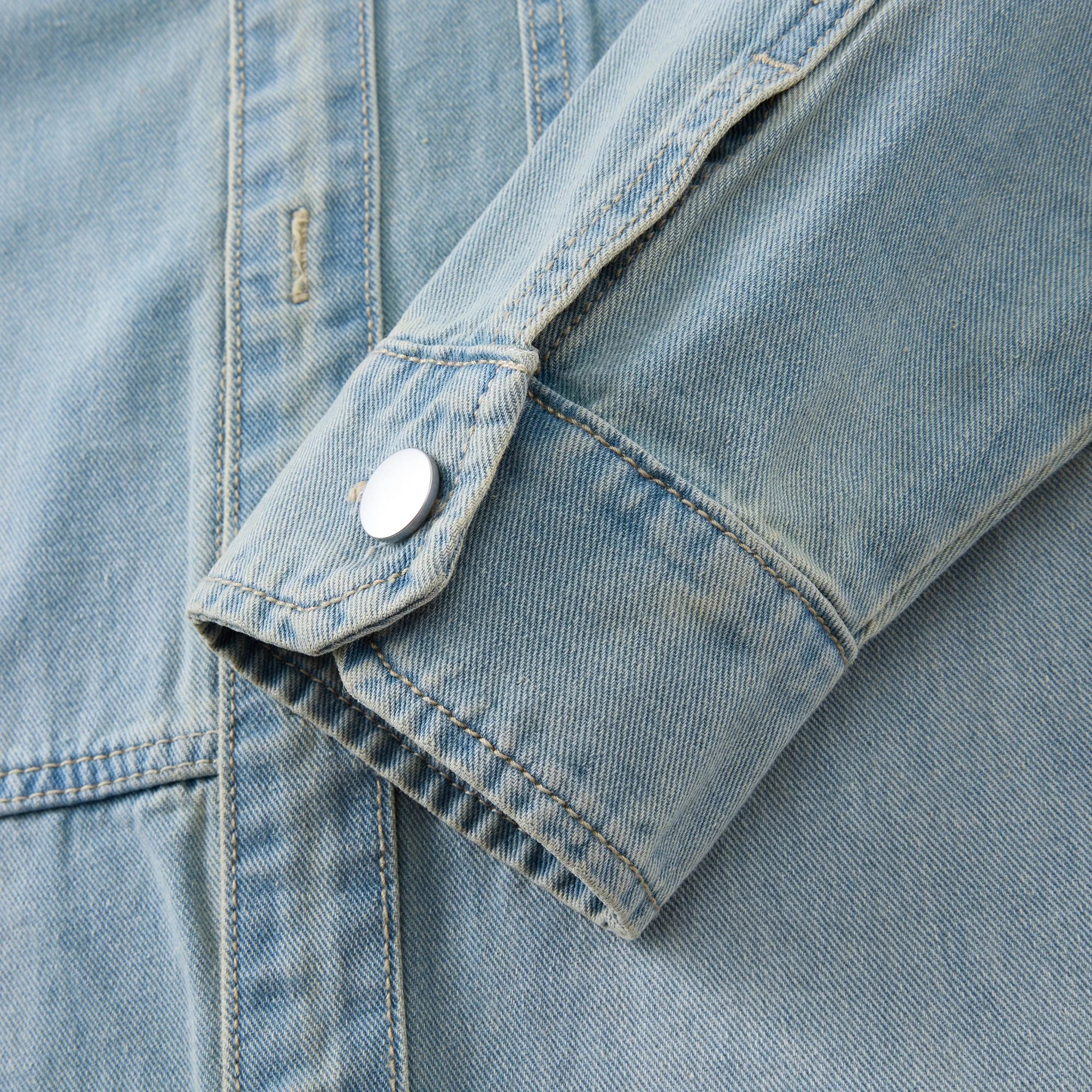 Men's Casual Denim Shirt Jacket Classic Button Up Workwear Style Jean Coat for Spring Fall