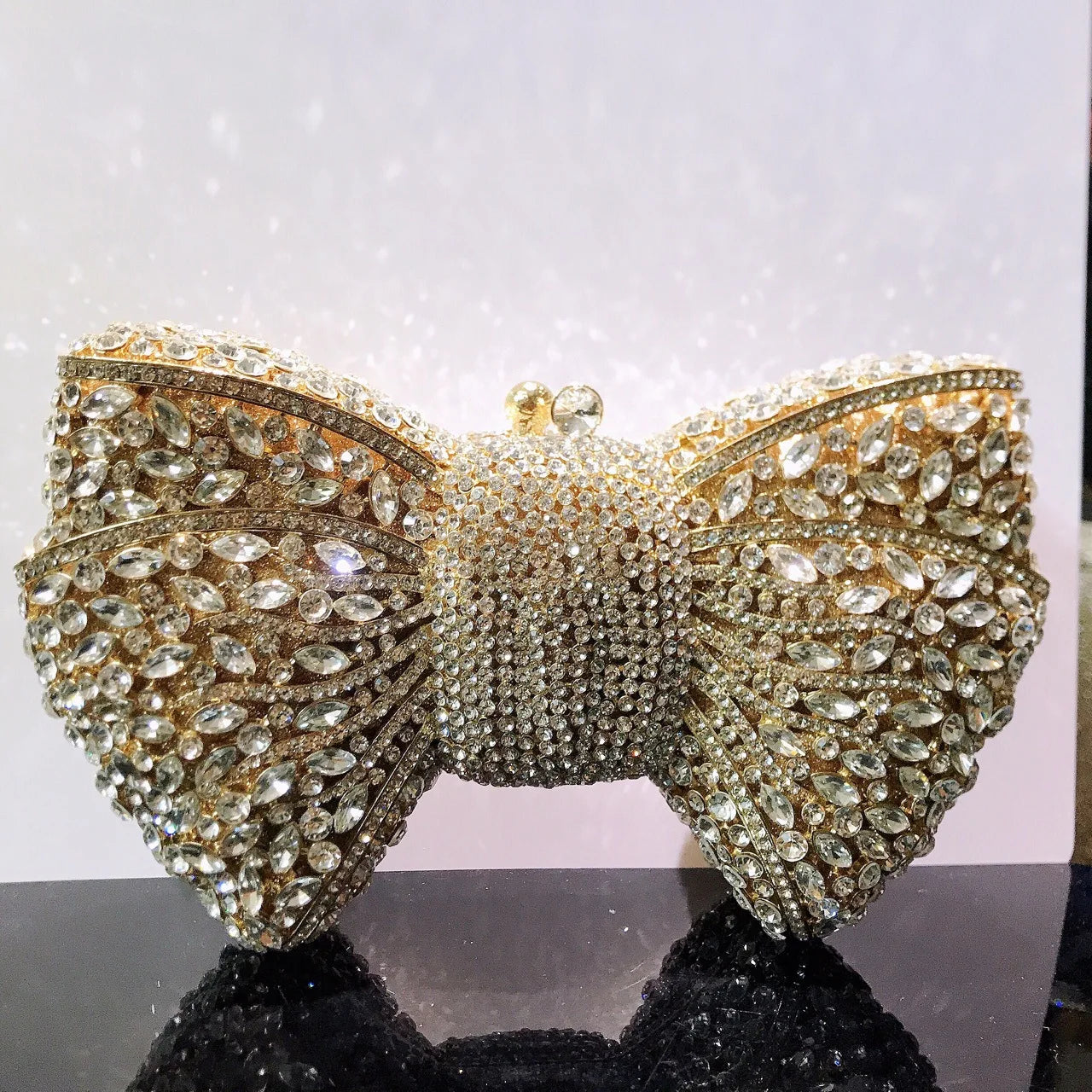 Elegant Rhinestone Bowtie Evening Bag Fashionable Luxurious Banquet Crystal Clutch Personalized Handbag Unique Diamond Party Bag