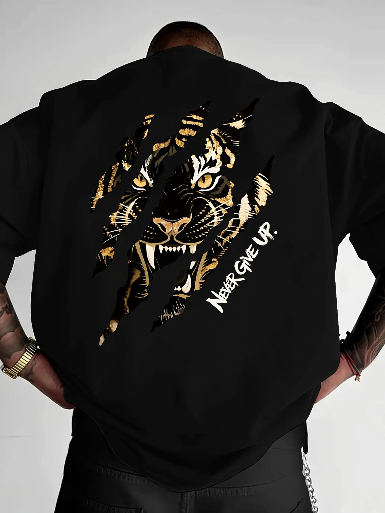 Tiger Claw Graphic Cotton T-Shirt — Men's Bold Streetwear Tee
