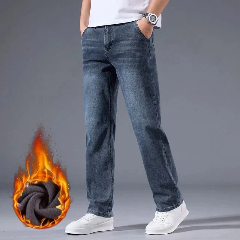 Men's Fleece-Lined Straight-Leg Stretch Jeans