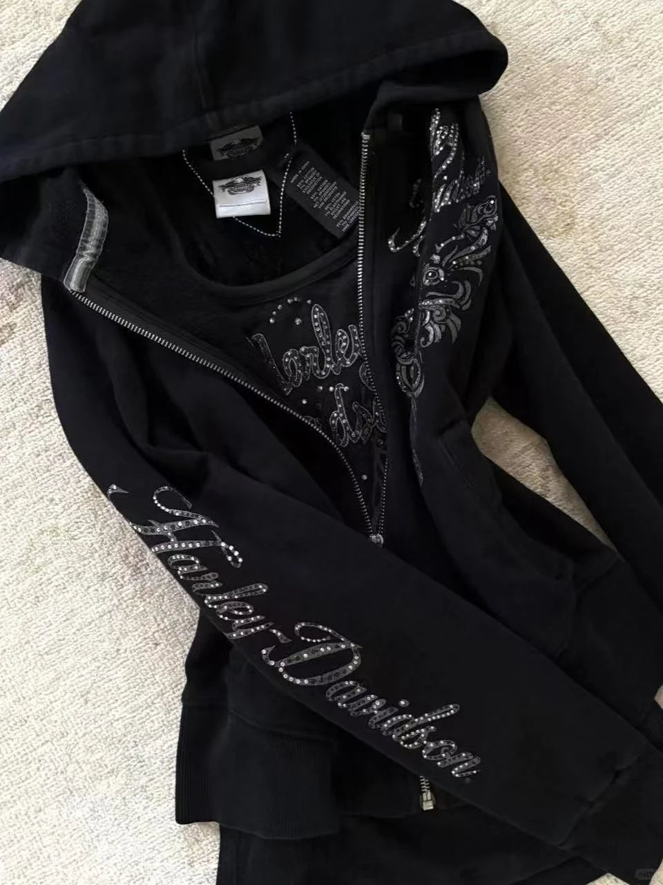 Women’s Y2K Black Graphic Zip-Up Hoodie