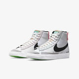 Nike DO2331-101 Women's Lightweight Walking Sneakers