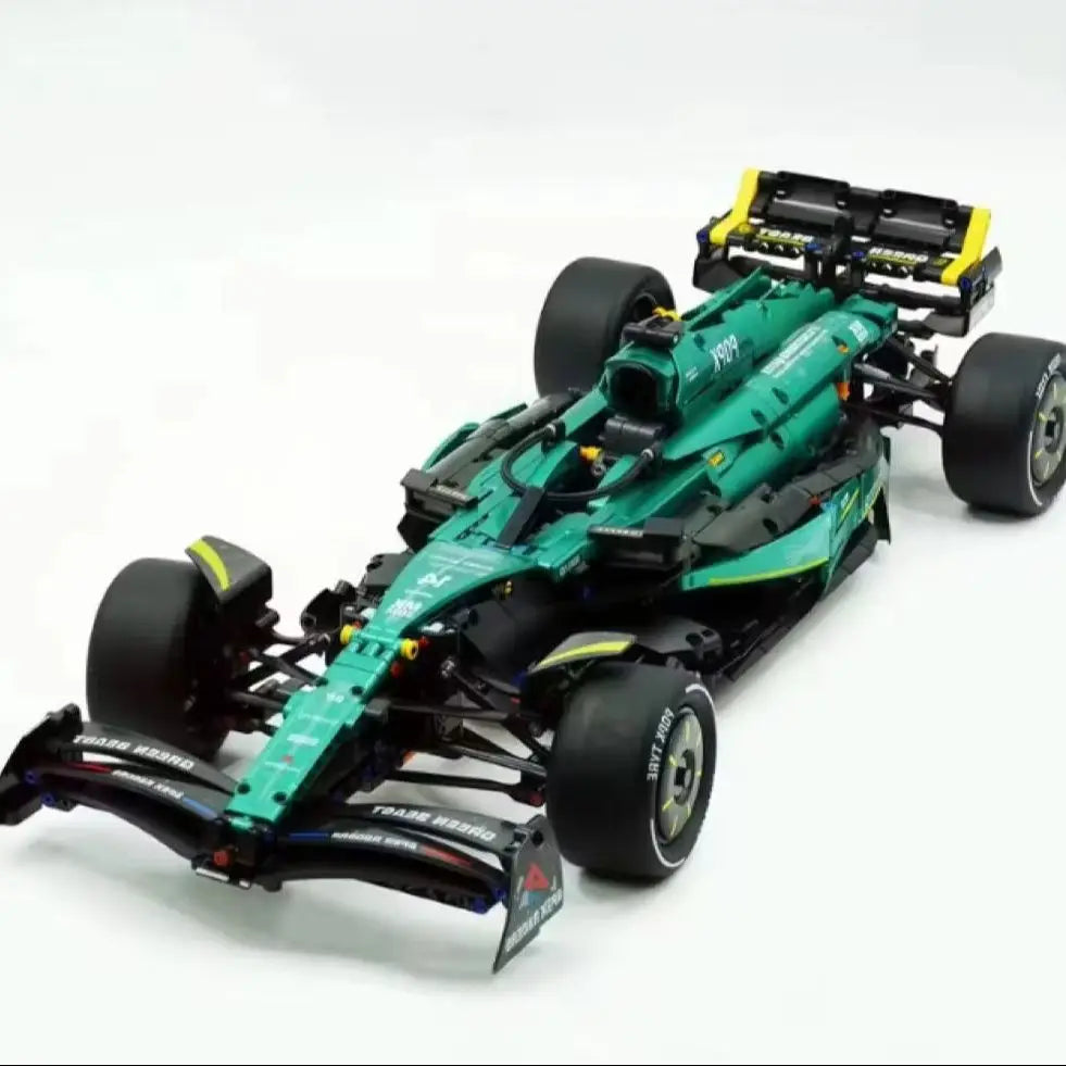 2026 NEW Technical Classic Performance 1912Pcs Aston Martin Sports Car Building Blocks MOC DIY Assembly Model Set Toy Gifts