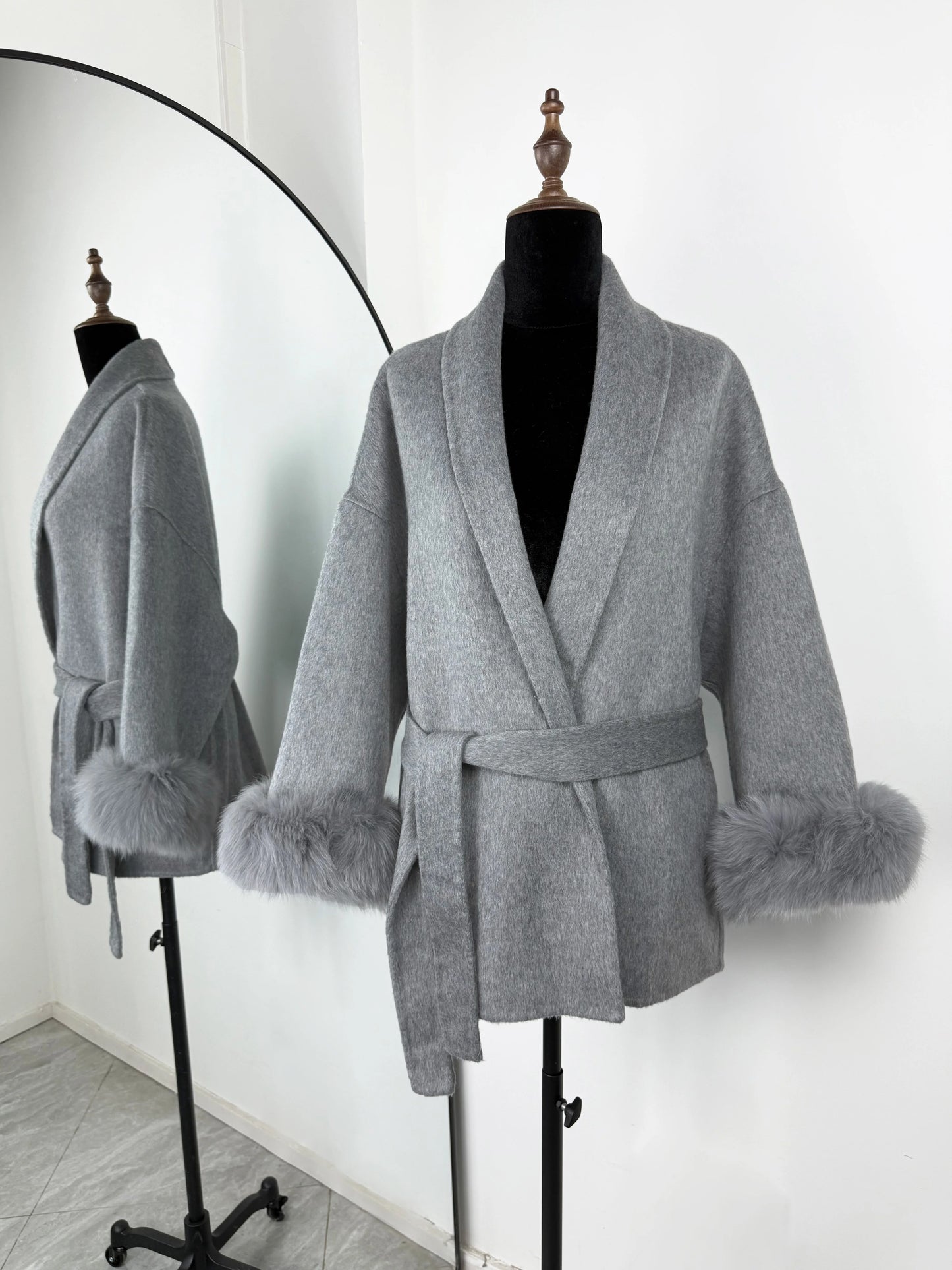Elegant Fox Fur & Double-Sided Wool Coat