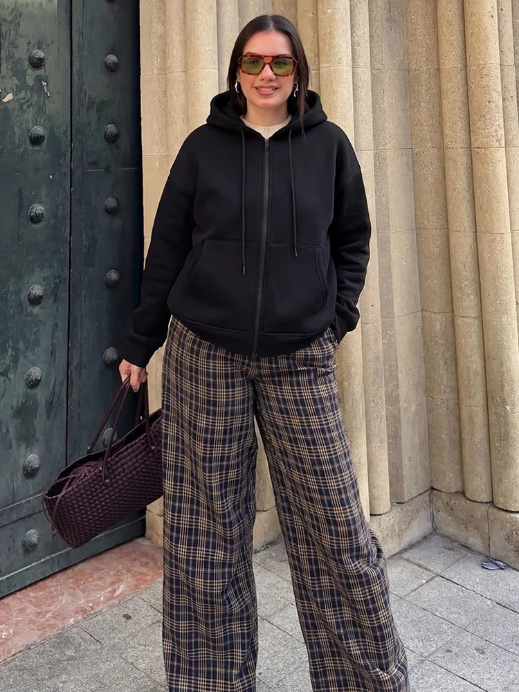 Women's Relaxed Zip-Up Hoodie with Pockets