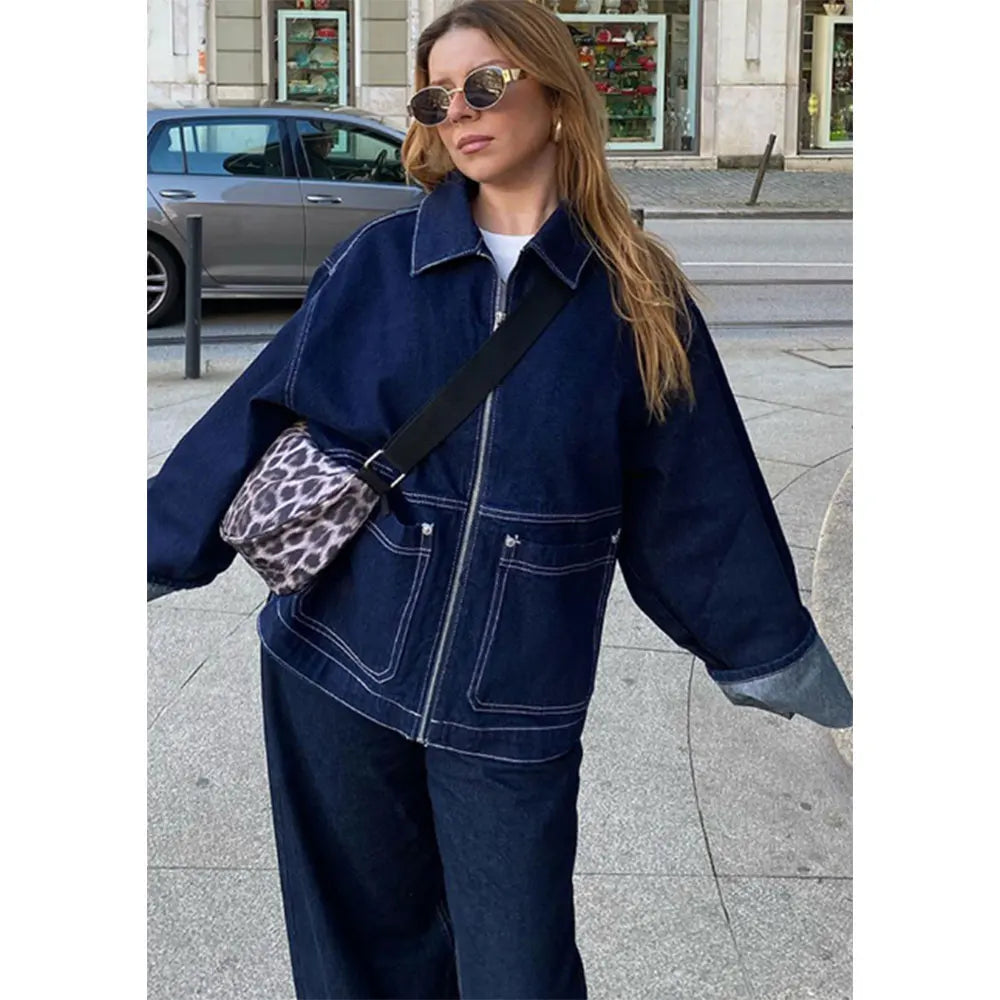 Chic Blue Denim Jacket – USA-Made Casual Lapel Outerwear with Pockets