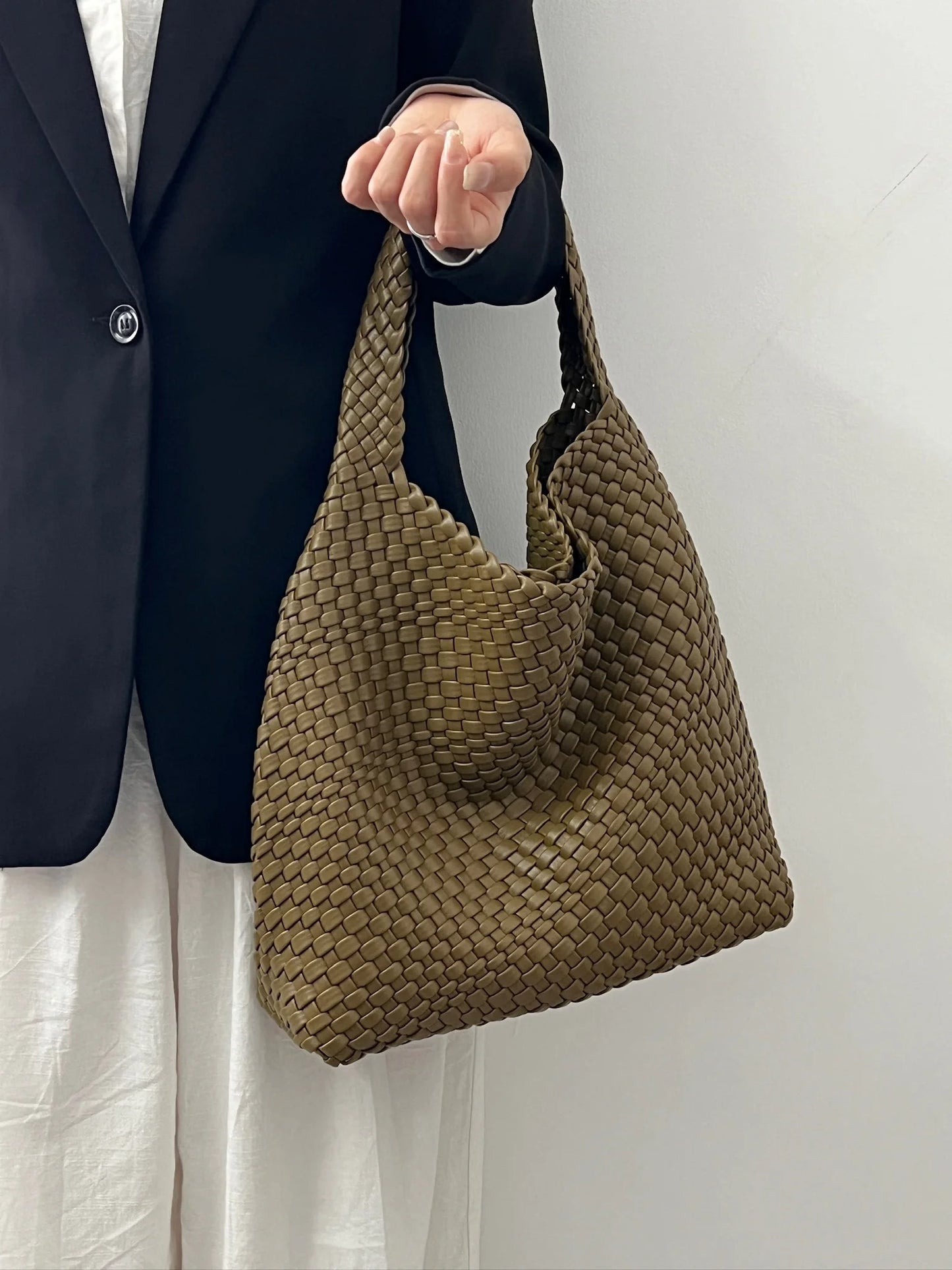 Shoulder bag Woven Bag for Women Europe and the United States popular PU leather soft fabric women underarm bag