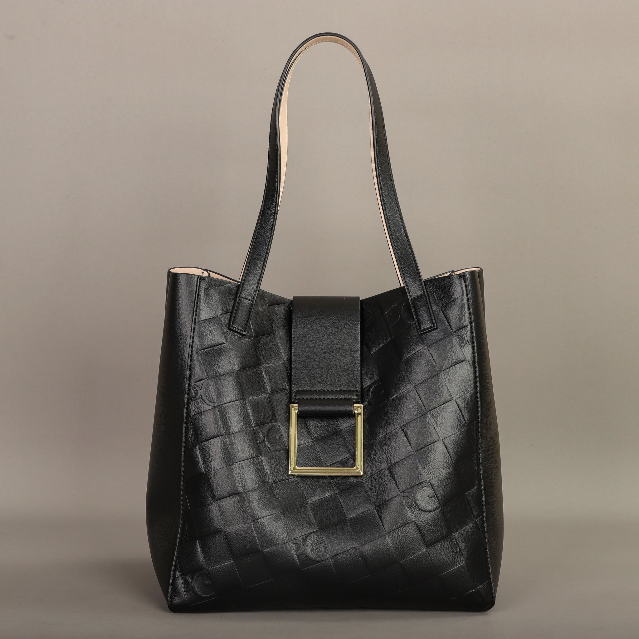 Elegant Leather Bucket Bag