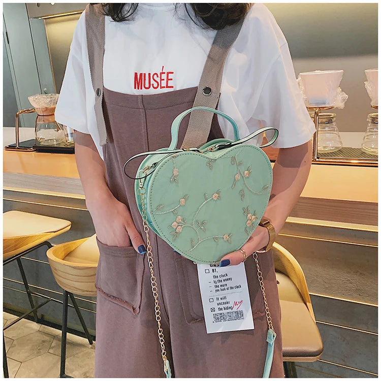 Female Sweet Lace Heart Round Handbags High Quality PU Leather Cross Body Bags for Women Small Fresh Flower Chain Shoulder Bags