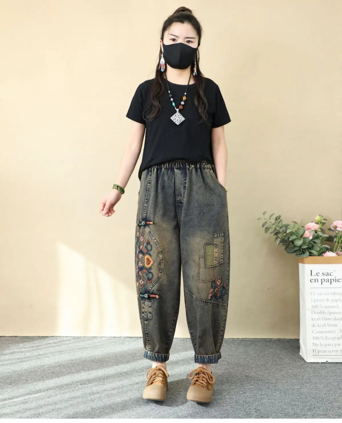 Women's Retro Embroidered High-Waist Jeans